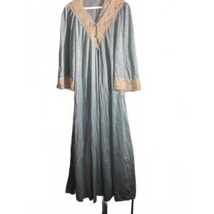 Vintage Light Blue Lace Trim Negligee Robe and Nightgown Medium
